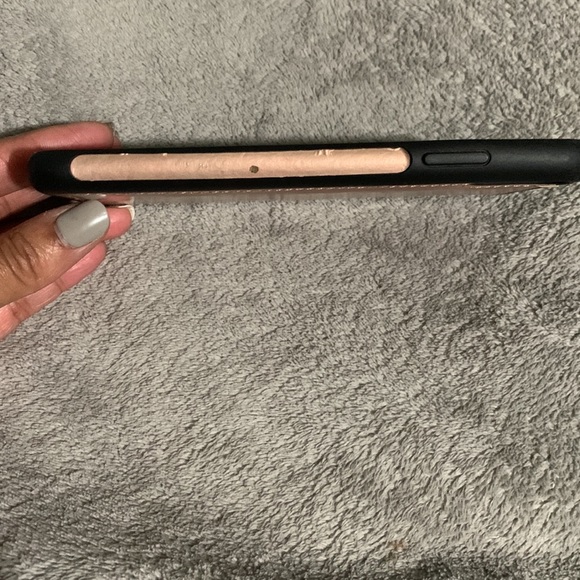 ❤️‍🔥iPhone XMax Case (10)❤️‍🔥 4/$10 - Picture 7 of 9